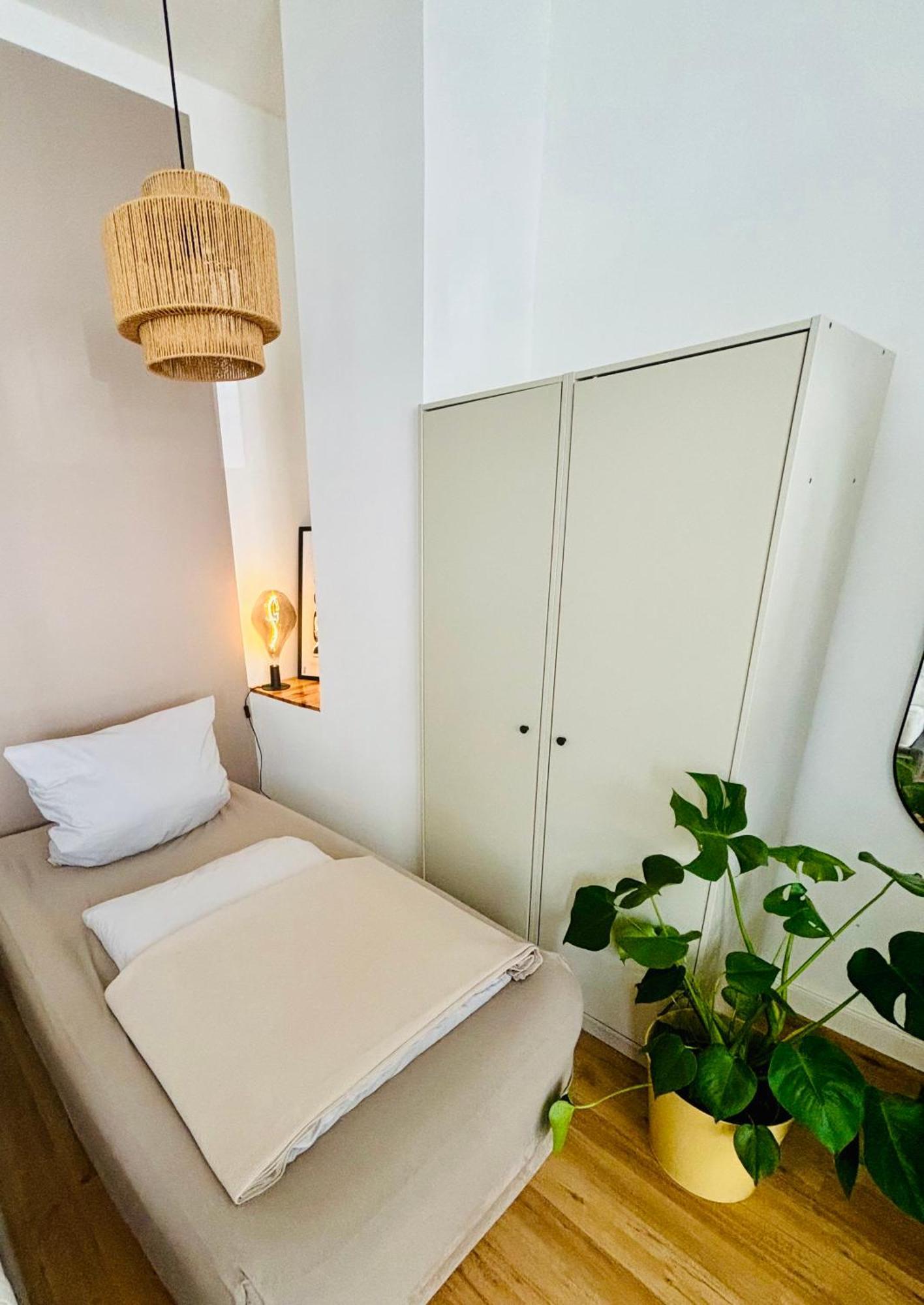 Room107 Im Herzen Von Ma Seckenheim Mannheim Bagian luar foto